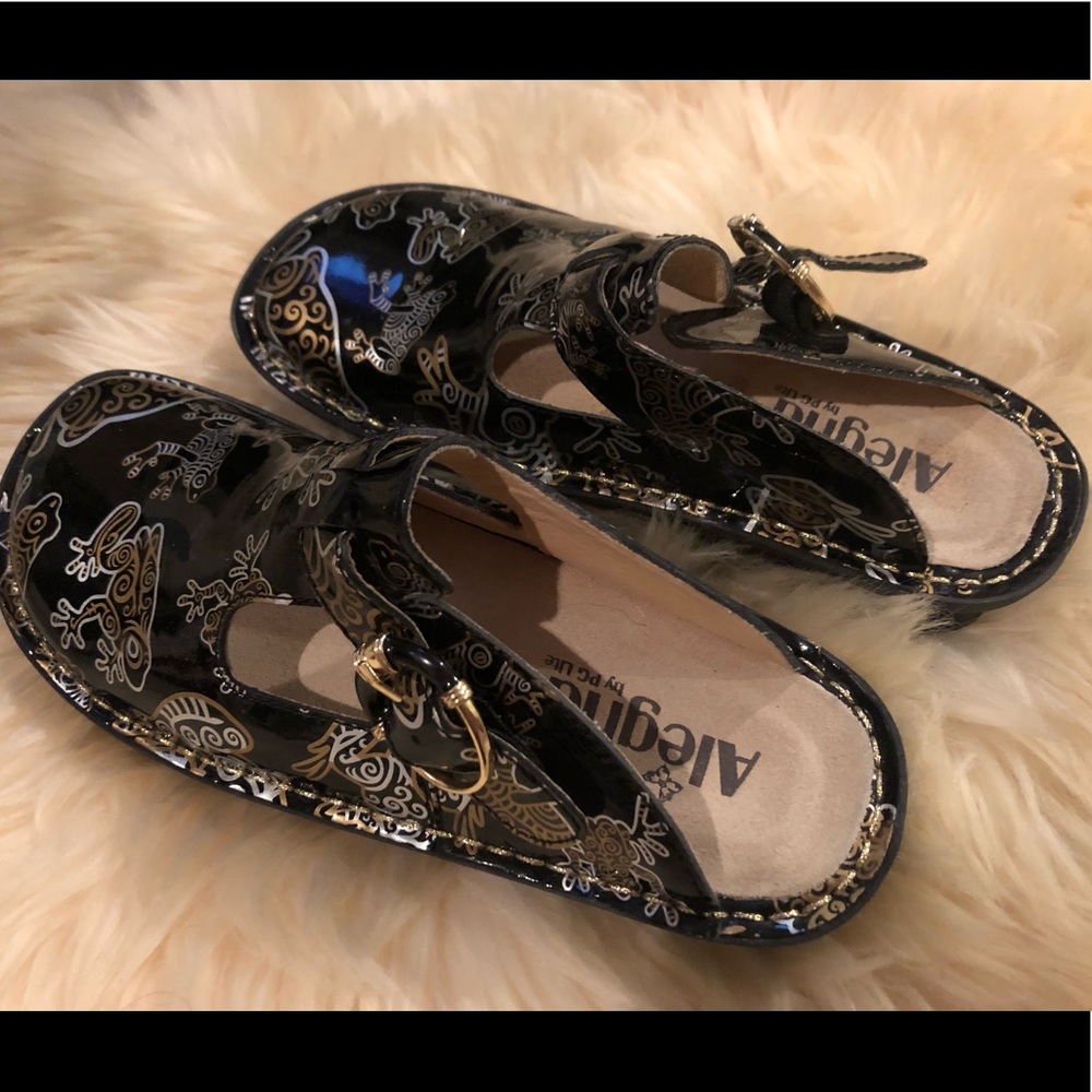 Alegria clogs